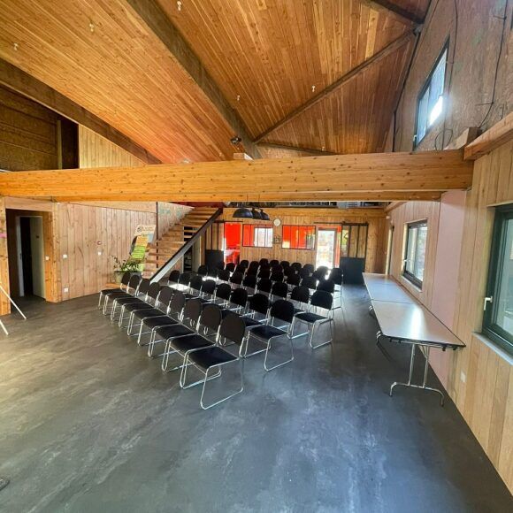 salle ferme de fardissou Pour accueillir vos séminaires, formations, réunions, conférences … nos espaces sont prêts à La Ferme de Fardissou
